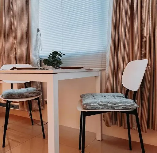 Hooga Calxy Residences Near Ayala Center Unit 10e