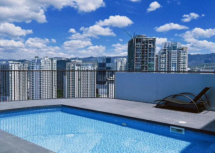 Hooga Calxy Residences Near Ayala Center Unit 10e Apartment